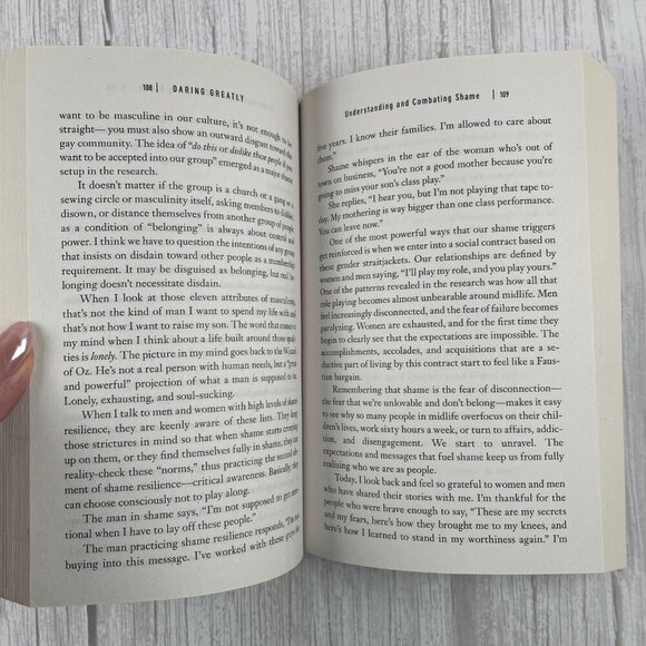π 3/$25 Daring Greatly by Brene Brown | Paperback Book - Picture 3 of 5